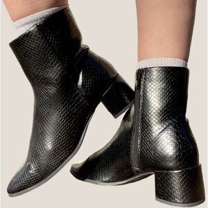 7.5 Black leather ankle boots